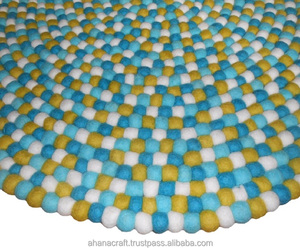 Alfombrillas y almohadillas de bola de fieltro hechas a mano multicolores ecológicas clásicas de alta calidad al mejor precio al por mayor para decoración del hogar - Product Image 1
