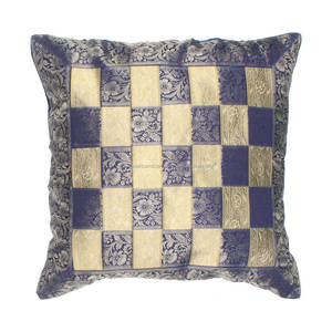 Cui — housse de coussin 112 en soie, une pièce, original - Product Image 1