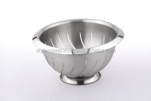 Passoire économique en acier inoxydable pour les exportateurs indiens Passoire en métal pour la maison et le restaurant sans poignée Prix de gros - Product Image 3