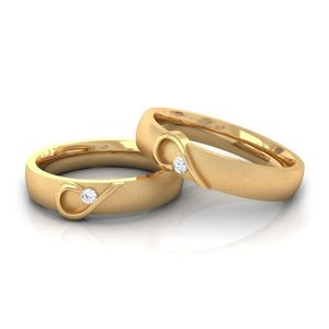Alliance de mariage en or jaune 14 carats avec diamant véritable en forme de cœur - Product Image 2