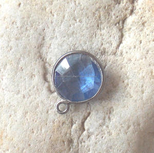 Composants de bijoux faits à la main en argent sterling 925 avec pierre précieuse quartz iolite, finition rhodium noir, double attache et sertissage facetté - Product Image 4