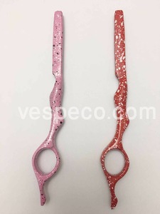 Maquinilla de afeitar con forma de pluma y cuchillas - Product Image 2