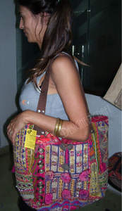 Sac AFGANI Banjara en cuir avec poignée - Product Image 2