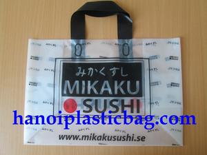 Sac de courses en plastique biodégradable en PEHD, souple, à fond carré, avec poignée gilet et soufflets latéraux - Product Image 4