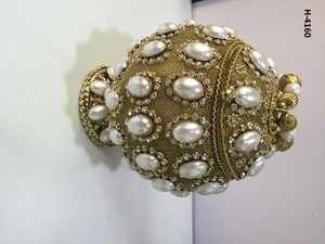 Handmade H4158 <b>Beaded</b> Tote Patterned Purse Ladies <b>Metal</b> Clutch Evening Bags in Gold Silver Online Shopping in India - Product Image 3