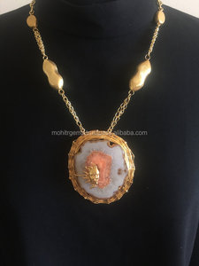 Elegante blanco naranja ágata rebanada collar oro sol motivo Druzy babero declaración aleación piedras preciosas moda aro bodas compromisos