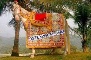 Traje de Caballo Bordado para Bodas Indias, Traje de Caballo Rojo y Dorado para Bodas, Fabricante de Howdah para Caballos de Boda - Product Image 2