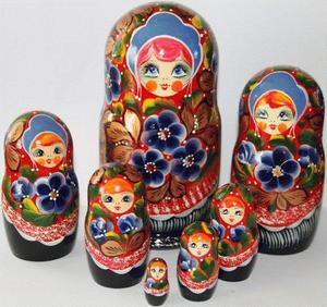 Ensemble de 7 poupées russes Matryoshka écologiques faites à la main en bois, peinture russe avec des fleurs aux couleurs vives, modèle de jouet de style - Product Image 1