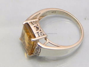 แหวนแต่งงานและหมั้นเงินแท้ดีไซน์คลาสสิกคุณภาพสูงประดับด้วยพลอยซิทรินควอตซ์และโทแพซ - Product Image 3