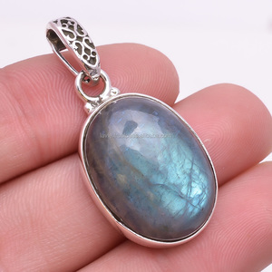 Pendentif en pierres précieuses en argent massif 925, bijoux en pierres précieuses de Labradorite naturelle, bijoux en pendentif en pierres précieuses en argent en gros antique - Product Image 1