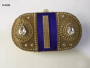 H4188, bolso de mano de noche de Metal hecho a mano para mujer, bolsos de mano dorados y plateados, bolsos de fiesta con cuentas, estilos de moda, compras en línea en la India - Product Image 5