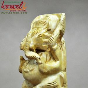 Grande statue de Ganesha en bois sculptée à la main idole de dieu hindou pour faveur de mariage, décoration intérieure et cadeau spirituel d'Inde - Product Image 2