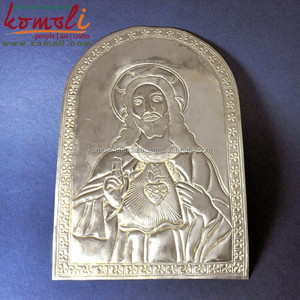 Sculpture en métal de Jésus en laiton, art martelé, art mural religieux 3D de Jésus-Christ pour la maison, l'église et la décoration spirituelle - Product Image 4