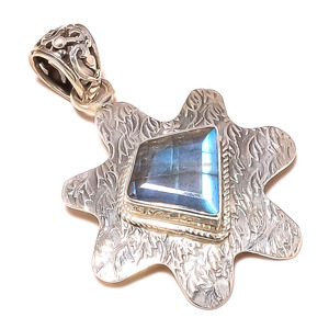 สร้อยคอแบบโซ่ประดับจี้อัญมณีสำหรับวันครบรอบการออกแบบจี้เงินที่สวยงามมาก - Product Image 1