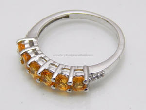 Anillo Clásico de Plata de Ley 925 con Cuarzo Citrino de 1.07 Ct, Corte Ovalado, con Engaste de Puntas, para Mujer, para Boda - Product Image 3