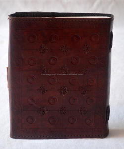 Vente de gros Carnet vintage en cuir gaufré fait main avec fermoir - Product Image 2