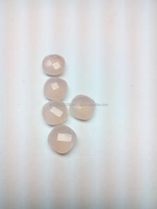 พลอยแคลซิโดนีสีชมพูธรรมชาติ 100% แบบกึ่งมีค่า รูปทรงดับเบิ้ลเชคเกอร์ พร้อมการเจียระไนแบบซอฟท์พาสเทล สำหรับทำเครื่องประดับและตกแต่ง - Product Image 4