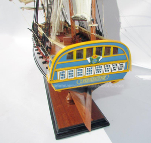 Maquette de Grand Voilier La Fayette Hermione en Style Nautique Maquette de Grand Voilier en Bois Peint à la Main - Product Image 5