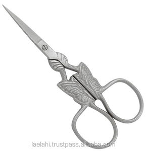 Tijeras de Acero Inoxidable con Diseño de Mariposa 2026, Tijeras de Manicura Premium de 3.5 Pulgadas, Tijeras Multiusos de Acero Inoxidable para Cutículas - Product Image 1