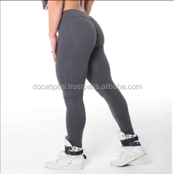 Uy qurgan er-xotinning jinsiy aloqa videosi