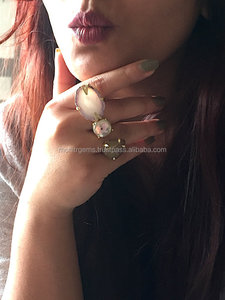 Bague cocktail en agate de fenêtre plaquée sans nickel faite à la main, sertie de micro-inserts, avec boucles d'oreilles en laiton incluses, style bohème tendance - Product Image 2