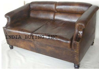 Canapé Chesterfield deux places en cuir véritable, finition antique marron, mobilier de salon, haute qualité, style français traditionnel