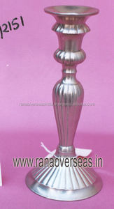 เชิงเทียนโลหะอลูมิเนียมตกแต่งพร้อมดีไซน์สลักสำหรับห้องนั่งเล่นและโรงแรมในบ้าน - Product Image 4