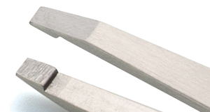 Pinza para Cejas NGHIA Superb Export T-04 de Acero Inoxidable Plateado con Acabado Gris de 95.5mm de Longitud - Product Image 4