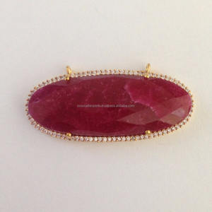 Bisel de piedras preciosas CZ de rubí hecho a mano al por mayor, colgante de piedra grande de moda étnica para niños con forma ovalada Pavimentada - Product Image 2