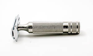 Maquinilla de afeitar DE SEGURIDAD DE ACERO INOXIDABLE - Product Image 2