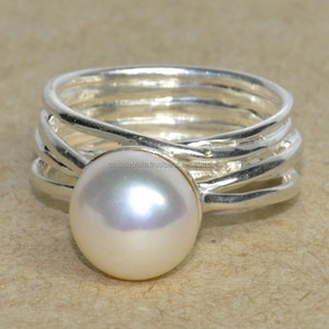 Anillo de perlas con forma de bola redonda Anillo de Plata de Ley 925 con ajuste de pavé Chapado en plata Anillo de moda para regalo de boda. - Product Image 1