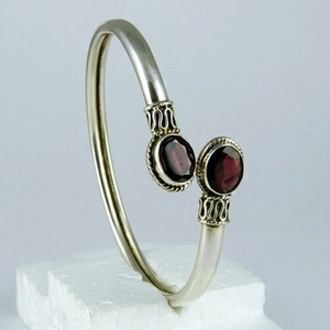 Magnifiques bracelets en pierres précieuses grenat rouge plaqué argent, bijoux Shri Ashapura, certifiés par une tierce partie, style classique, pour femmes et unisexe - Product Image 5