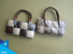 Handmade Coconut Shell Wallet for <b>Weddings</b> Custom Name Carving Party <b>Souvenir</b> Item - Product Image 3