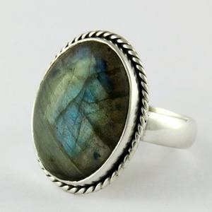 Gema labradorita ovalada de diseño fino, anillos de plata de ley 925, plata oxidada en línea - Product Image 2