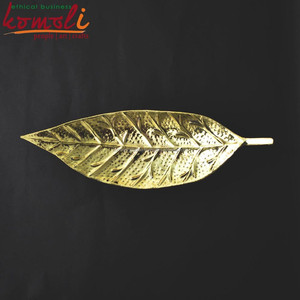 Plateau à fruits en feuille de laiton martelée, plateau métallique fait à la main - Product Image 2