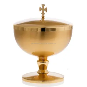 ทองเหลืองชุบทอง Chalice กับ Ciborium