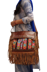 Venta al por mayor Vintage Banjara Fringe Cross Body Bag Gypsy bolso de hombro bordado a mano - Product Image 2