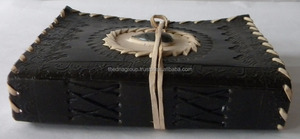 Carnet d'adresses en cuir noir vintage fait à la main B4 couverture rigide de qualité supérieure conception en relief pierre Accent écriture cadeau de prise de notes - Product Image 6