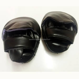 แผ่นรองฝึกซ้อมมวยไทย MMA หนังวัวแท้ พร้อมแผ่นรอง EVA ป้องกันแขนโค้งงอ สำหรับฝึกซ้อม - Product Image 2