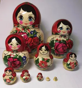 Handmade Matryoshka with Red Rose Flowers Wooden Russian Toys For Children Matrioska Dolls Within Dolls Set 10pc