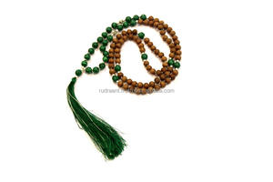 Collier Mala unisexe en bois de santal, 108 perles, malachite, noué à la main, style religieux hindou, pour fête ou cadeau - Product Image 4