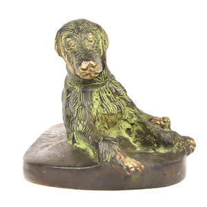 Estatua de latón para decoración del hogar, estatua de perro sentado, India, verde, pátina - Product Image 2