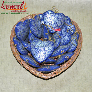 Respetuoso del medio ambiente pintado a mano de forma de corazón de regalo de boda recuerdo - Product Image 3