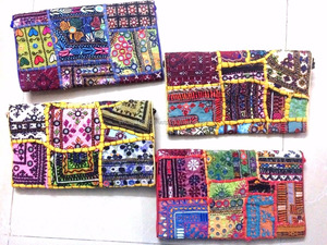 Bolso de mano Vintage Banjara Tribal Boho Gypsy para mujer, bolso de mano hecho a mano con decoración de borlas de Kutch indio antiguo, venta al por mayor - Product Image 3