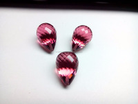 Pierres précieuses synthétiques rose aigue-marine et rubis, coupes poire et marquise, en vrac, avec traitement thermique et effet optique étoilé, 22,50 carats