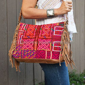 กระเป๋าสะพายไหล่แฟชั่นสูงสำหรับผู้หญิง งานฝีมือปักลายชนเผ่าบันจาราแบบดั้งเดิม - Product Image 1