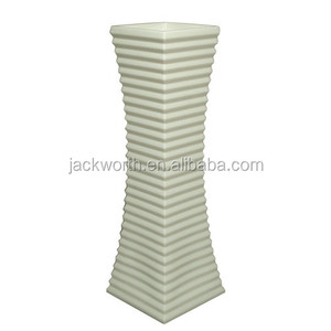 แจกันพลาสติกทรงกระบอกสีขาว ขนาด S สำหรับวางบนโต๊ะ ดีไซน์มินิมอล วัสดุ PS/MS เส้นผ่านศูนย์กลาง 6 ซม. สูง 19 ซม. - Product Image 3