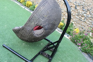 Silla colgante doble de diseño moderno, material sintético de ratán y hierro para jardín al aire libre, hogar, hoteles y villas - Product Image 5