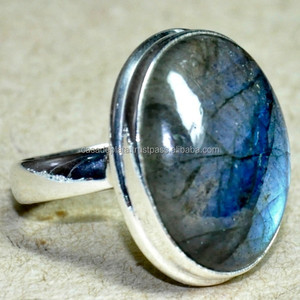 Oval Shape Labradorite Gemstone, 925 Sterling <b>Silver</b> <b>Ring</b> Unique <b>Ring</b> Trendy Fashionable <b>Ring</b> for Wedding, Engagement, Party - Product Image 2