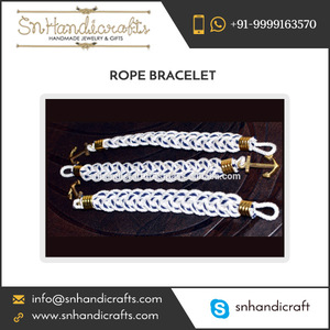 Fabricant de bracelets en corde de soie fiable et impressionnant : Créations artisanales - Product Image 1